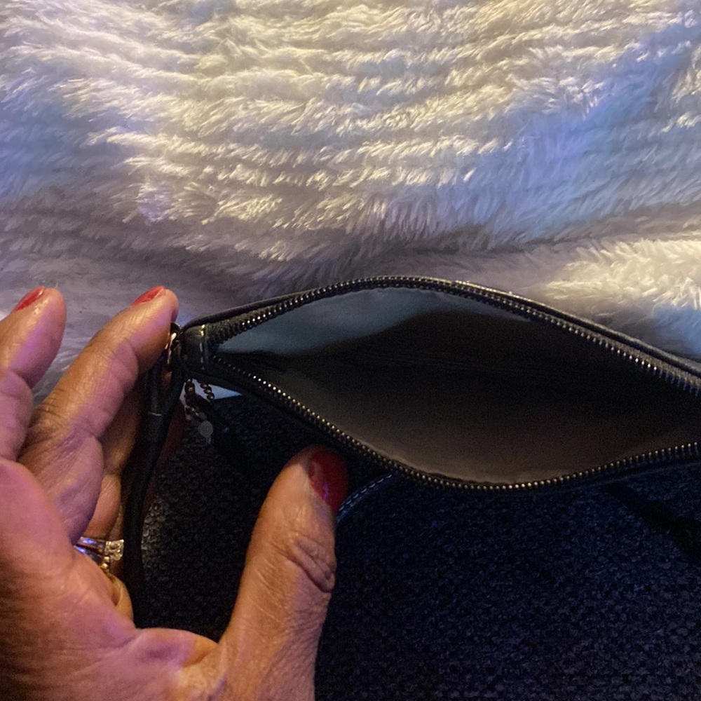 Coach wristlet - Picture 3 of 5